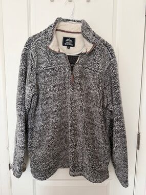 Sherpa Men's Gray Sherpa Zip-Up Pullover